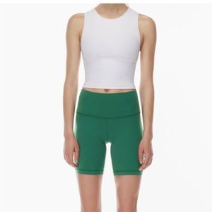 Aritzia - TNABUTTER™ ATMOSPHERE HI-RISE 7" SHORT in Nature Green